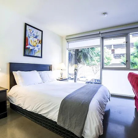 Wilshire Place Apartment